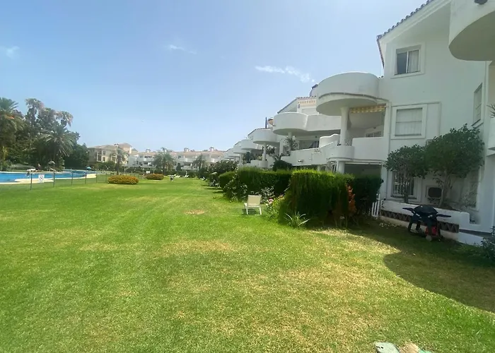 5* Stunning Golf & Sea Apartment