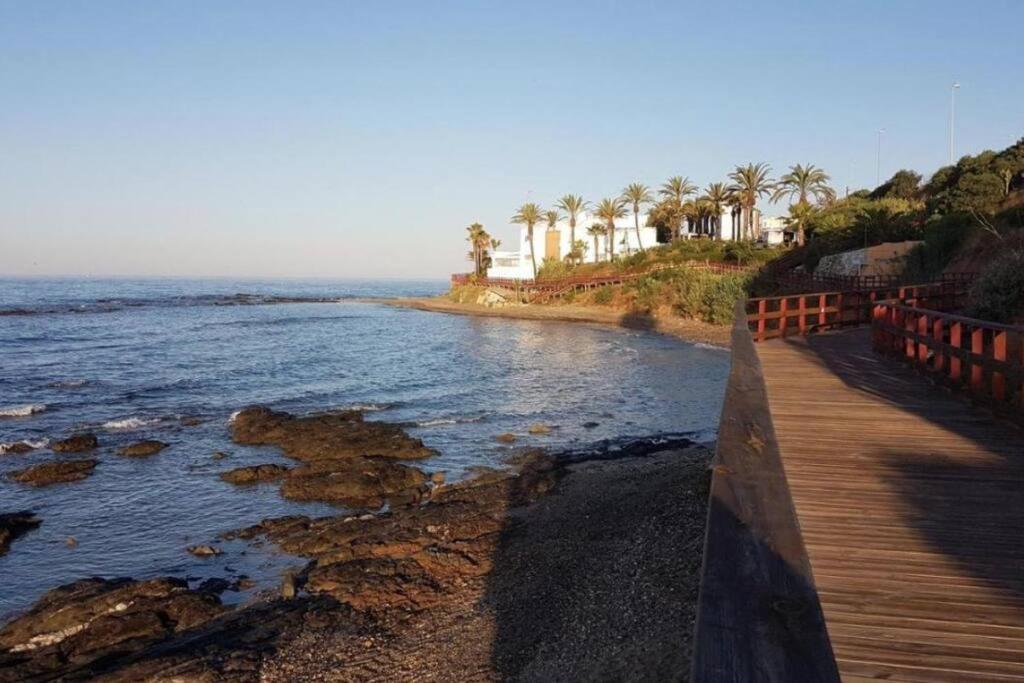 5* Stunning Golf & Sea